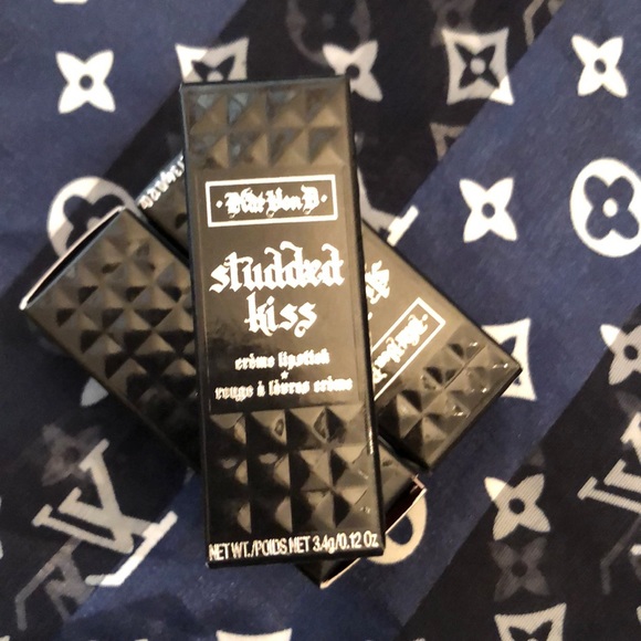 KVD vegan beauty studded kiss Creme lipstick 💄 - Picture 6 of 8